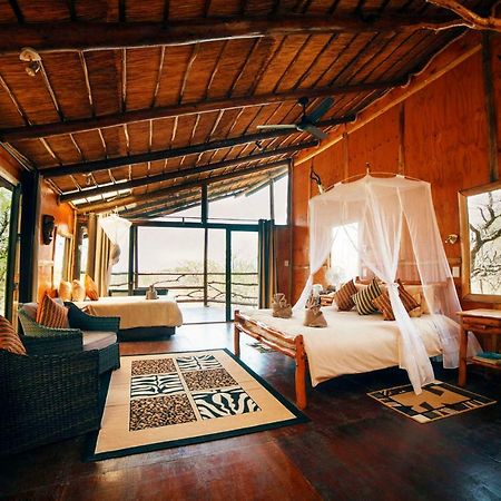 Pezulu Tree House Lodge Hoedspruit Exteriör bild