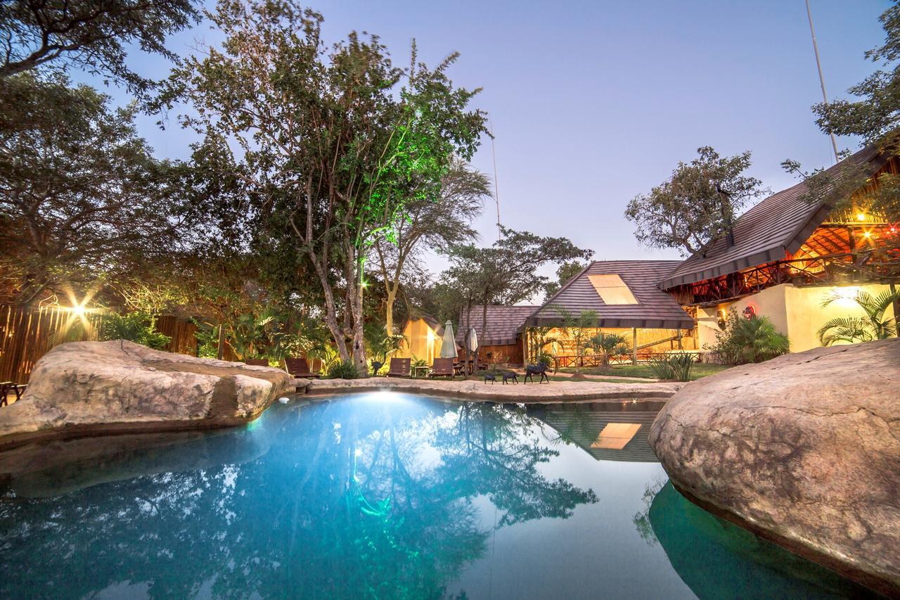 Pezulu Tree House Lodge Hoedspruit Exteriör bild