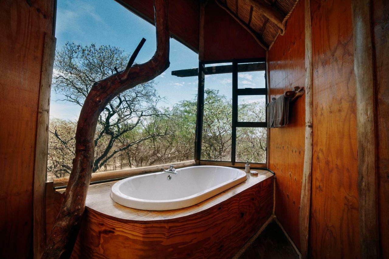 Pezulu Tree House Lodge Hoedspruit Exteriör bild