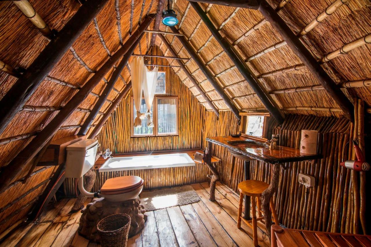 Pezulu Tree House Lodge Hoedspruit Exteriör bild