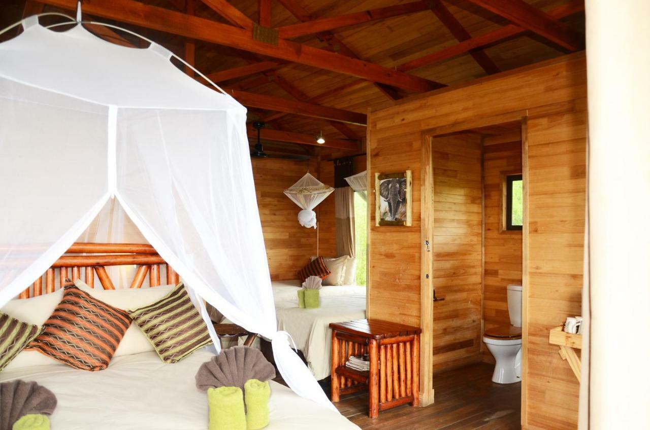 Pezulu Tree House Lodge Hoedspruit Exteriör bild